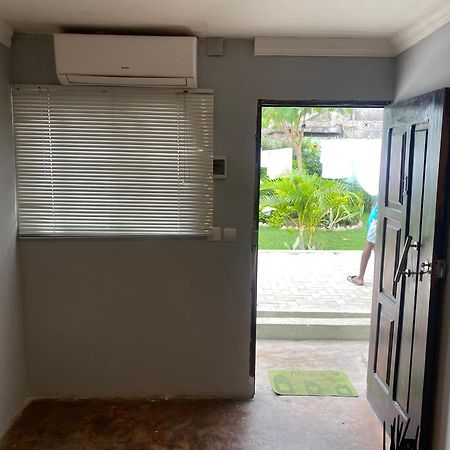 Aeropark Residencial Hostel Maputo Ngoại thất bức ảnh