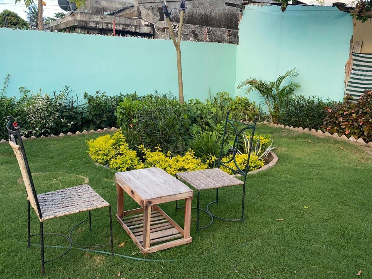 Aeropark Residencial Hostel Maputo Ngoại thất bức ảnh