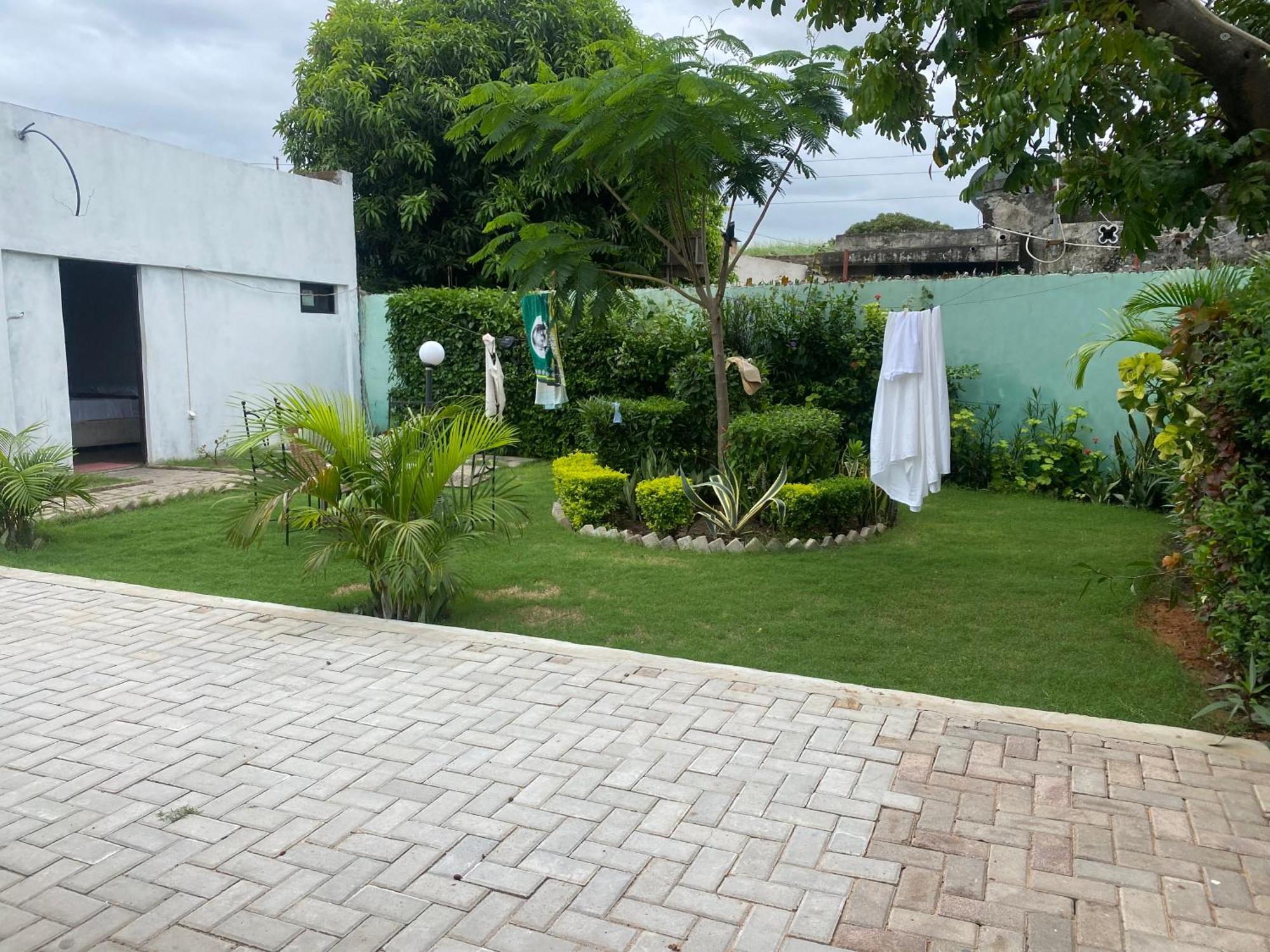 Aeropark Residencial Hostel Maputo Ngoại thất bức ảnh