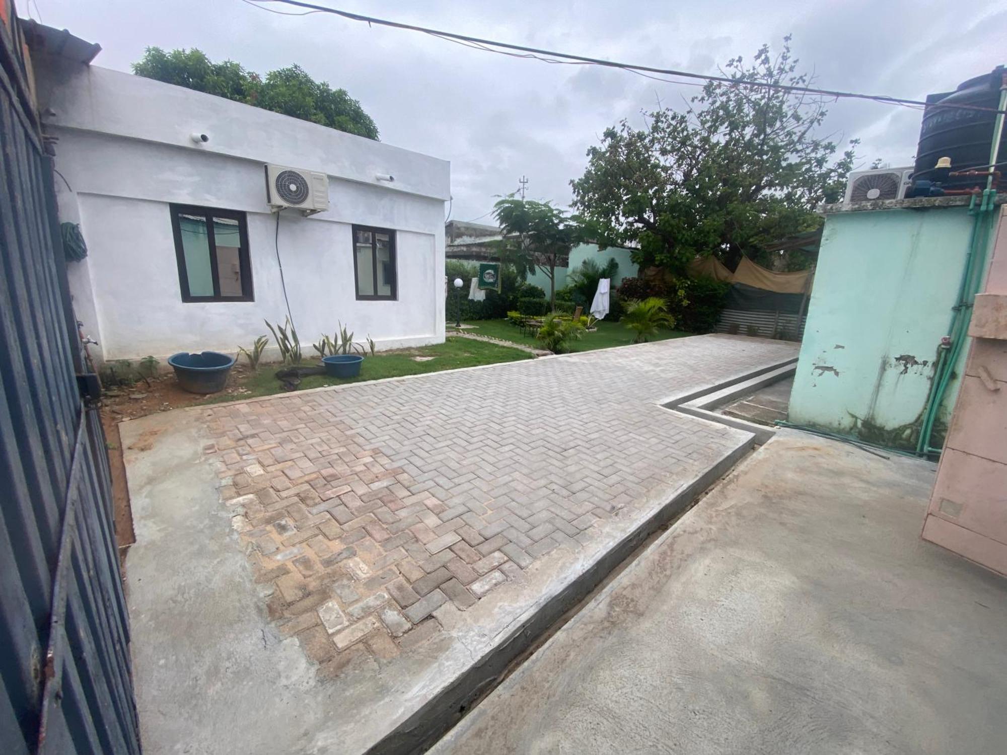 Aeropark Residencial Hostel Maputo Ngoại thất bức ảnh